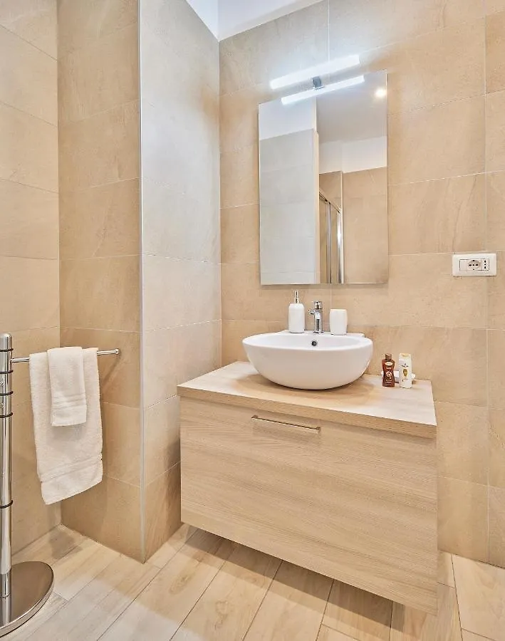 Monviso Modern - Exclusive Apartment Milano