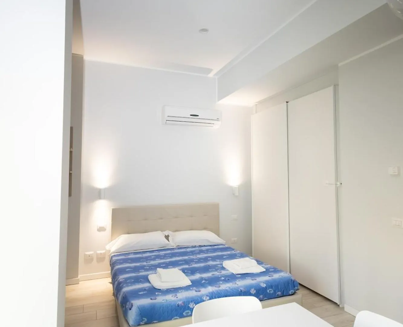 Monviso Modern - Exclusive Apartment Milan Italy